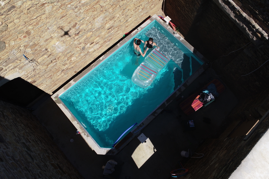 gite-finistere-bretagne-sud--plage-bleu-outre-mer-piscine